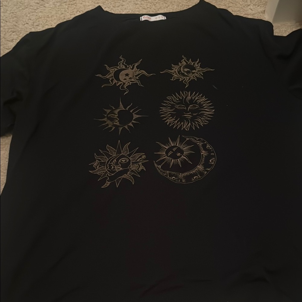 ROMWE Black Tee with Brown Starburst Design